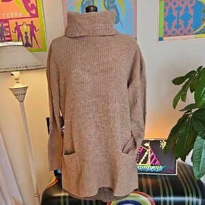 2010s Ellen Tracy Brown Wool & Yak Hair Turtleneck Tunic Sweater w/ Pockets Sz L